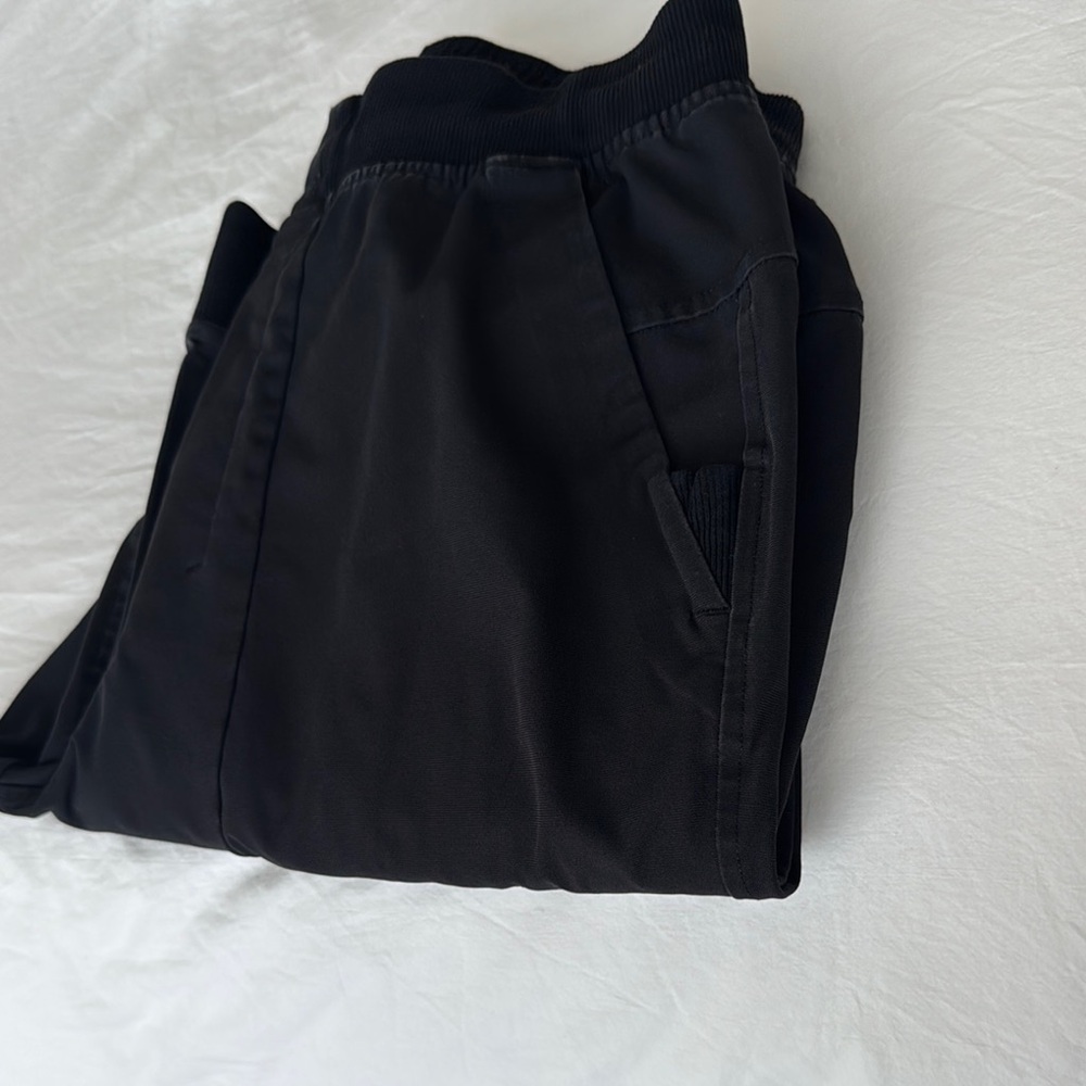 Lululemon Men’s Joggers - Picture 8 of 9